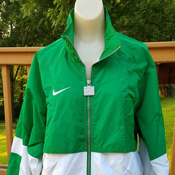 nike sports windbreaker